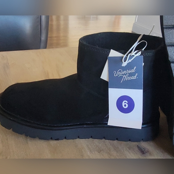 Universal Thread Women's Size 6 May Suede Booties Memory Foam Insole New - Picture 6 of 11